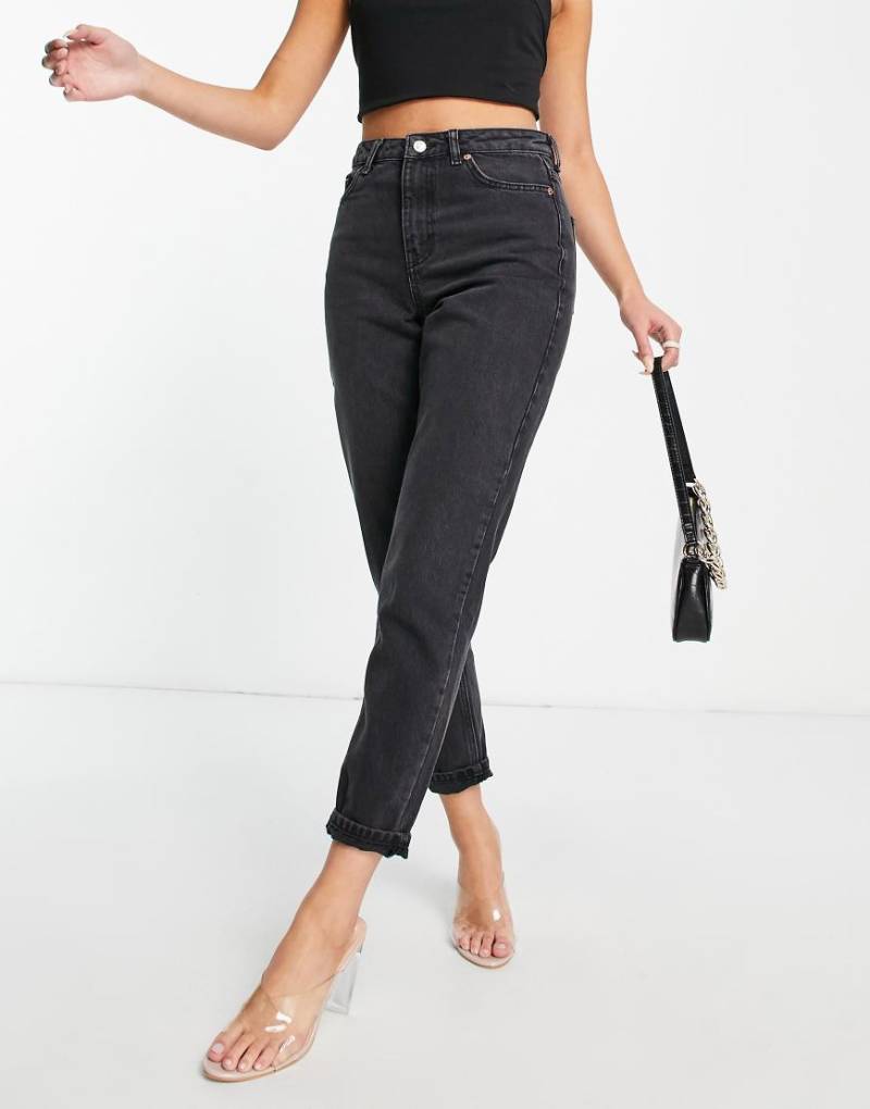 Topshop - Original - Mom-Jeans in verwaschenem Schwarz von Topshop