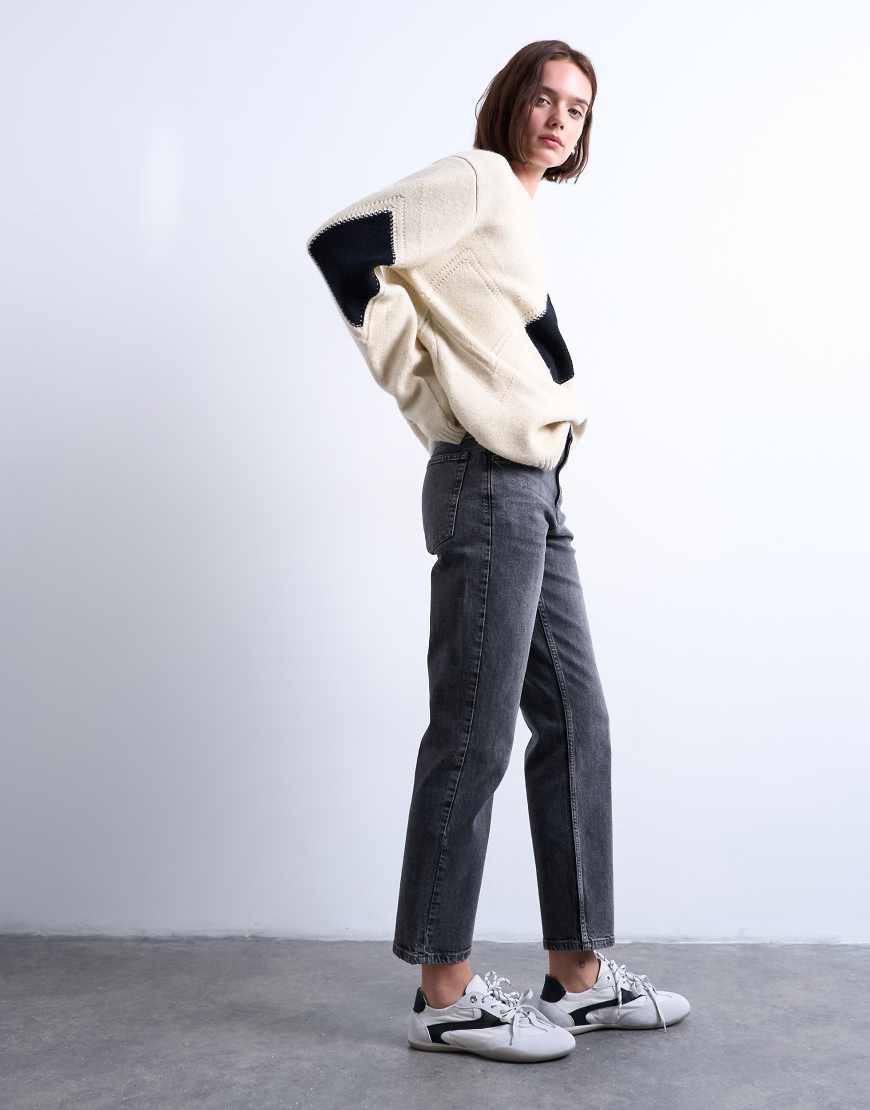 Topshop - Orson - Comfort Straight Jeans in schwarzer Waschung mit mittelhohem Bund von Topshop