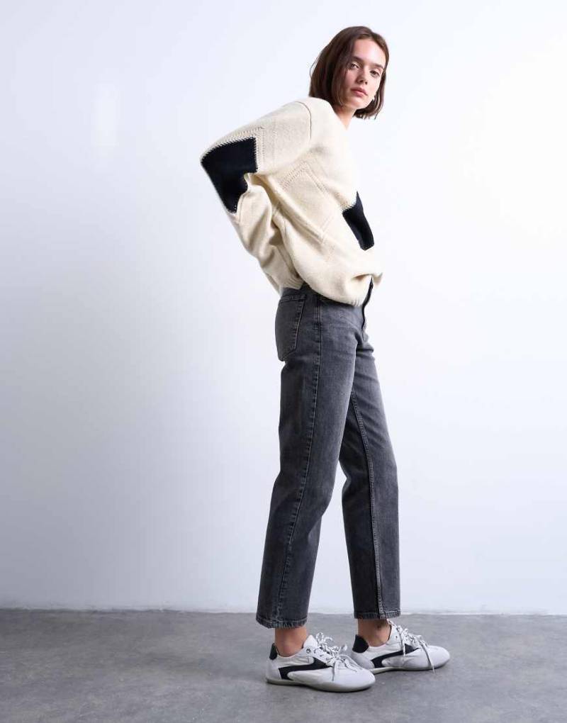 Topshop - Orson - Comfort Straight Jeans in schwarzer Waschung mit mittelhohem Bund von Topshop