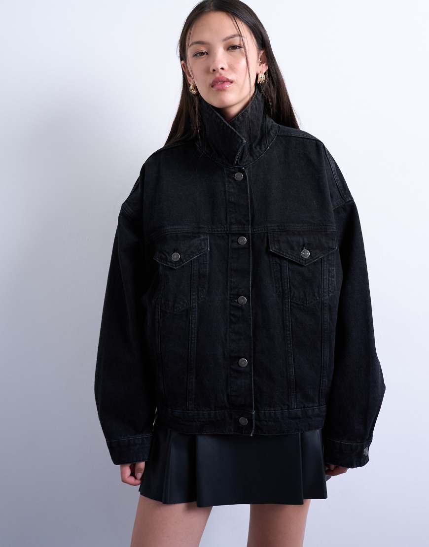 Topshop - Oversize-Jeansjacke in verwaschenem Schwarz mit Ballonärmeln von Topshop