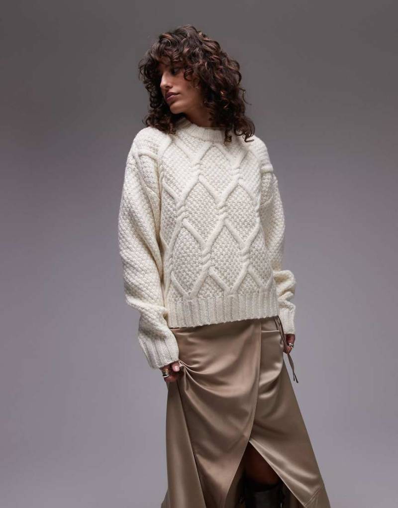 Topshop - Oversize-Strickpullover in Elfenbein mit grobem Zopfmuster-Weiß von Topshop