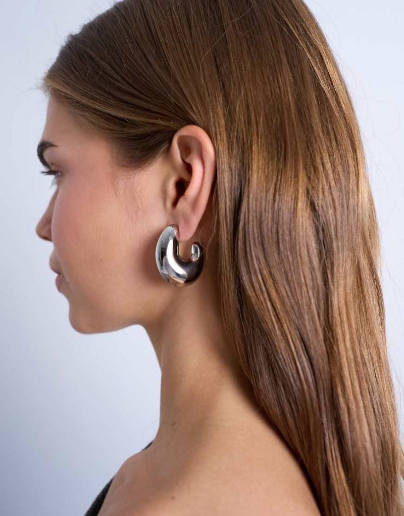 Topshop - Paris - Silberfarbene Creolen aus wasserfestem Edelstahl von Topshop