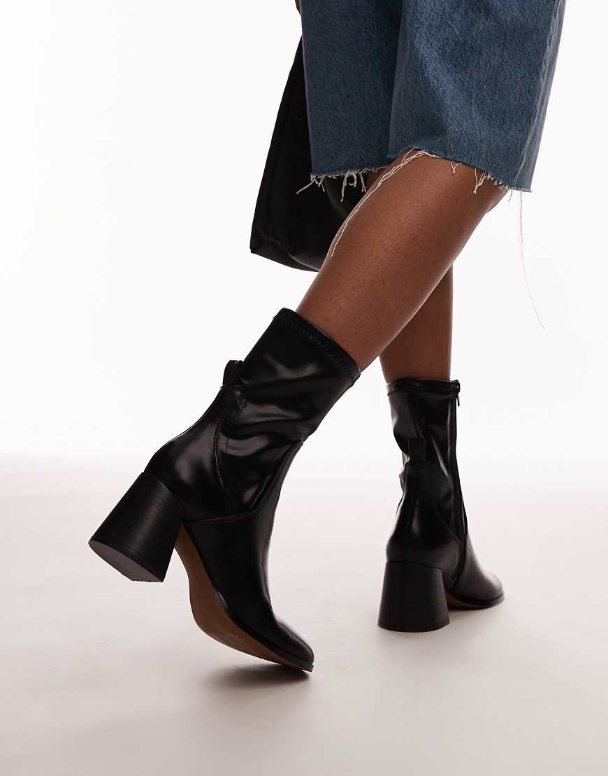 Topshop - Penny - Ankle-Boots in Schwarz mit runder Zehenpartie und Blockabsatz von Topshop