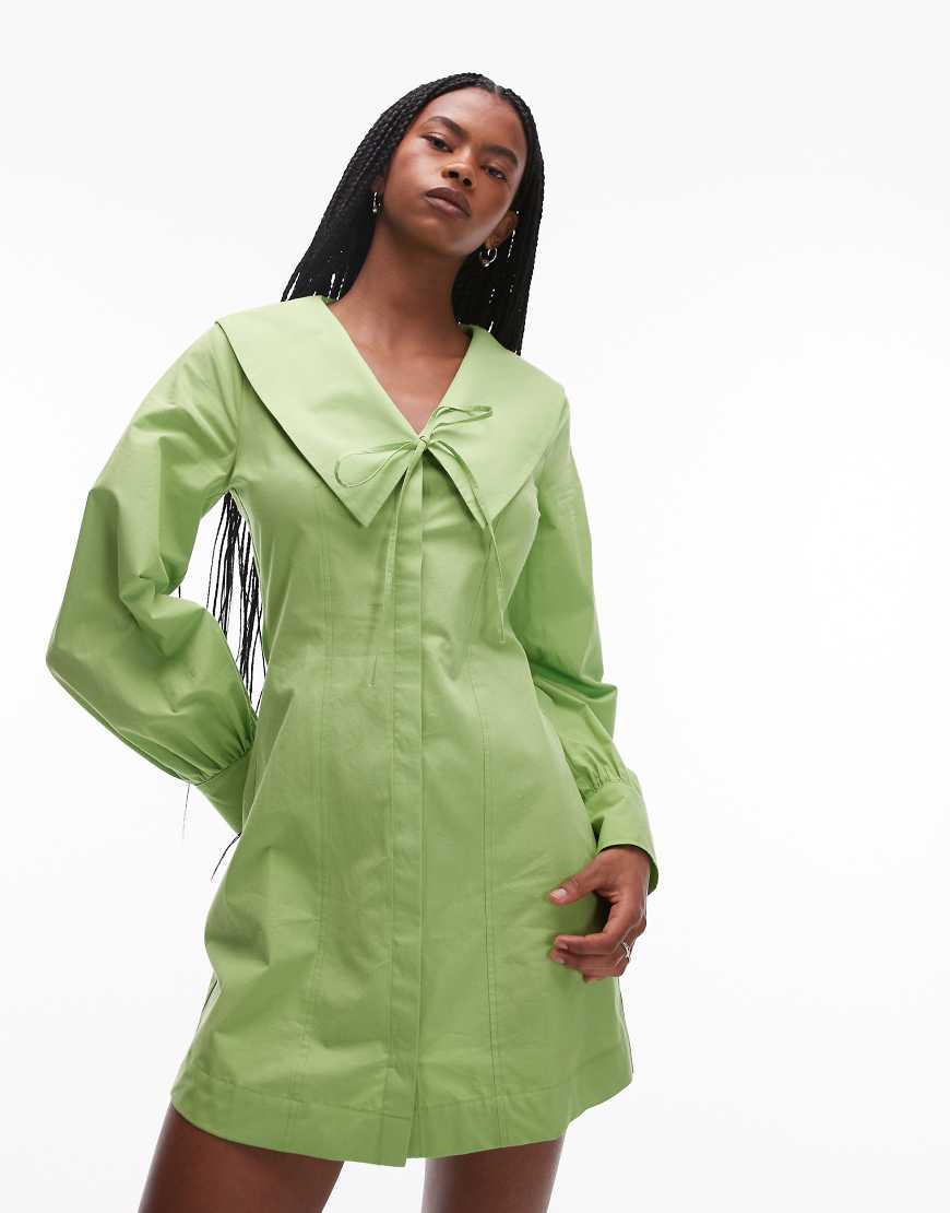 Topshop - Gesäumtes Popeline-Minikleid in Grün mit femininem Kragen Topshop - Gesäumtes Popeline-Minikleid in Grün mit femininem Kragen von Topshop