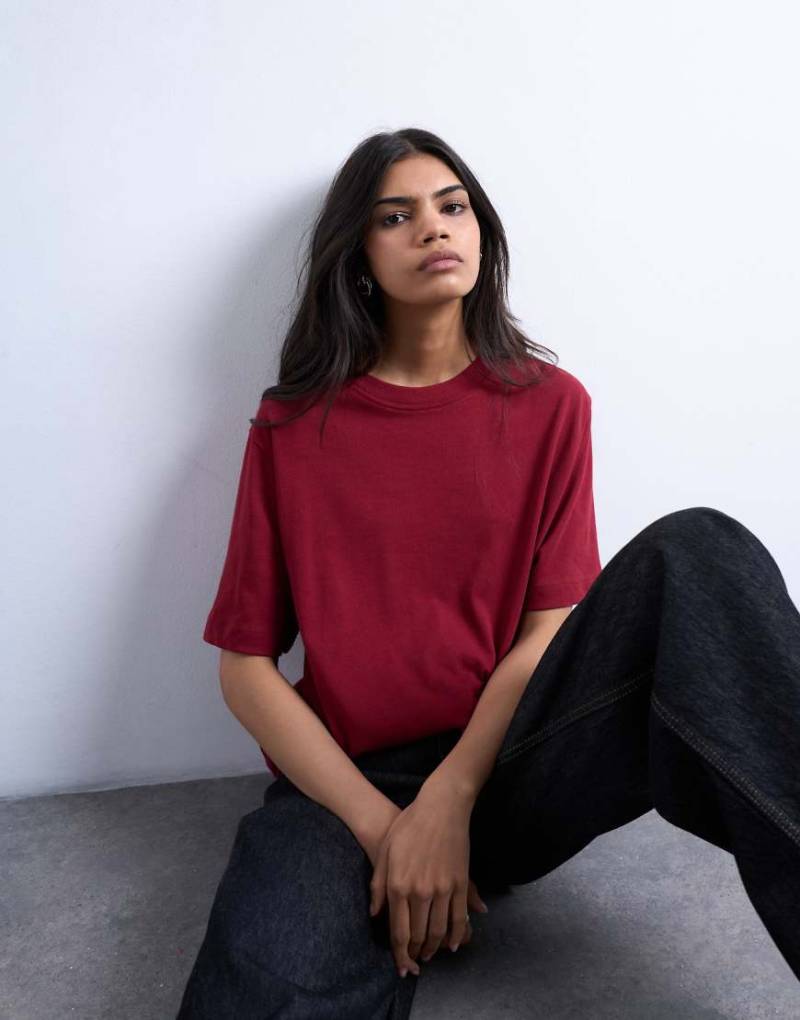 Topshop - Premium Basic - T-Shirt in Dunkelrot Topshop - Premium Basic - T-Shirt in Dunkelrot von Topshop