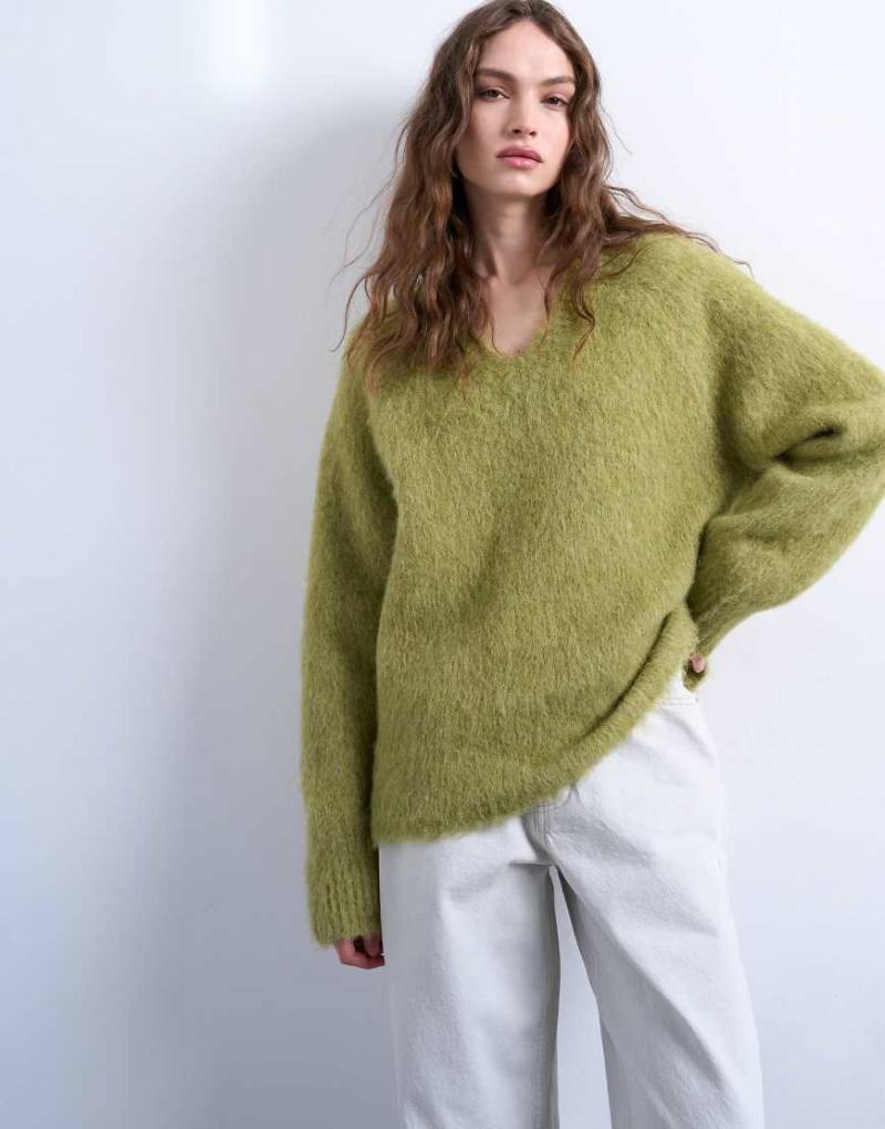 Topshop - Premium - Strickpullover in Avocadogrün aus Alpakawolle mit V-Ausschnitt von Topshop