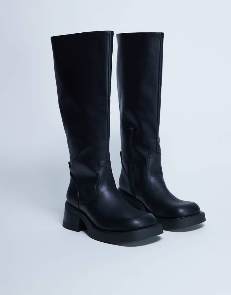 Topshop - Rachel - Kniehohe Stiefel in Schwarz mit Absatz und dicker Sohle von Topshop