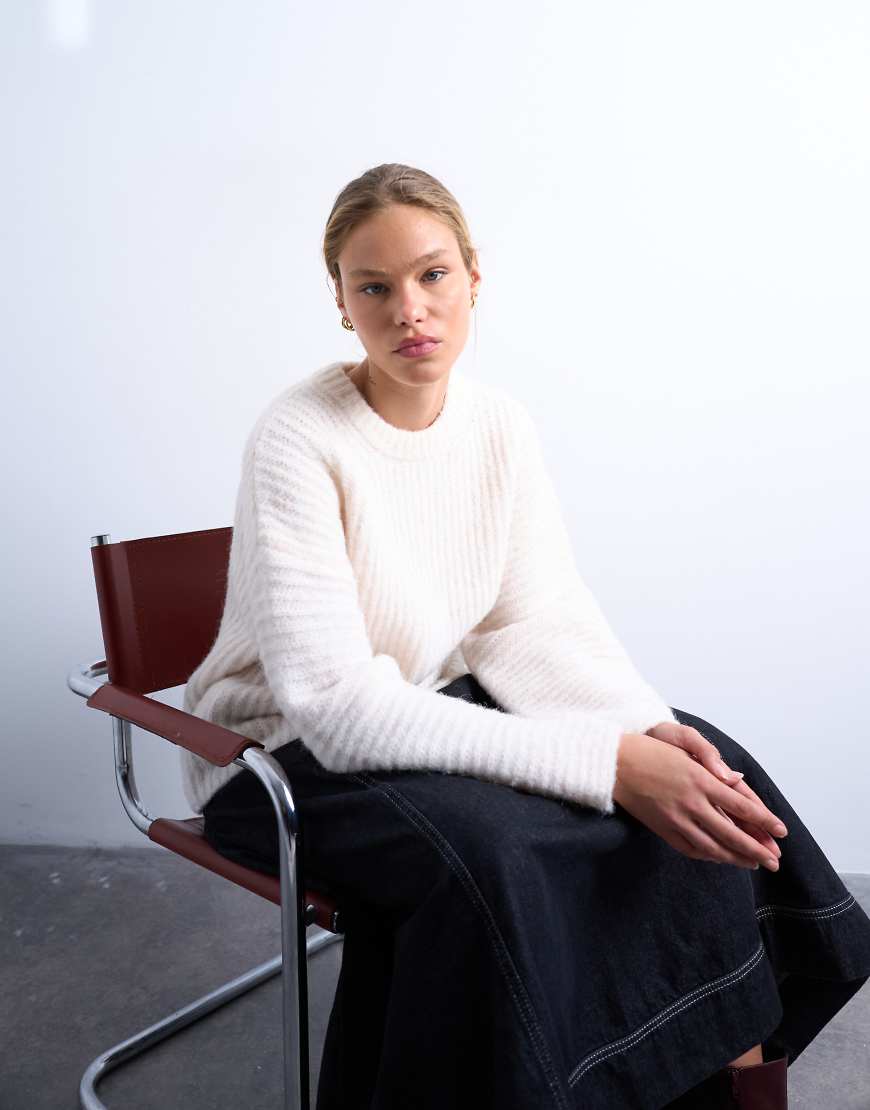 Topshop - Rippstrick-Pullover in Elfenbeinweiß mit Ballonärmeln von Topshop