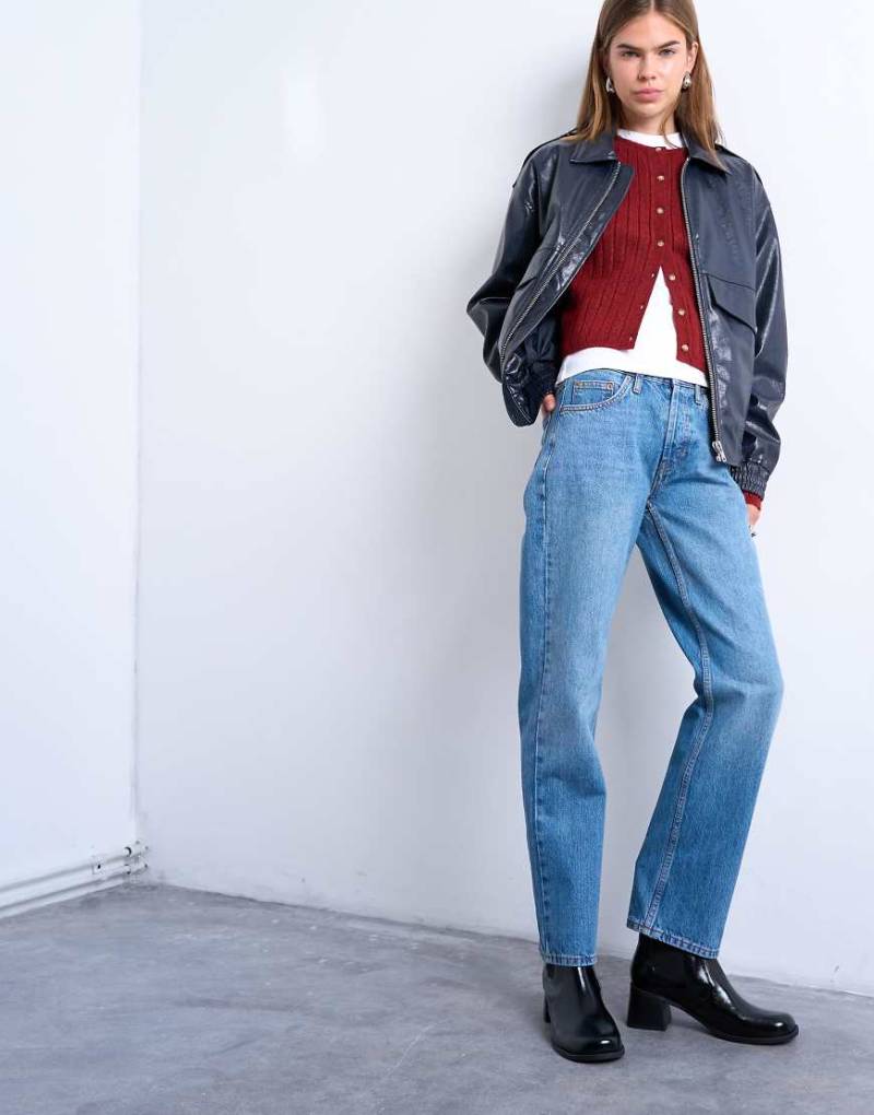 Topshop - Runway - Straight Jeans in Mittelblau mit mittelhohem Bund von Topshop