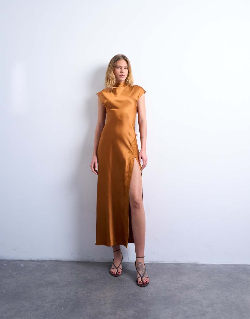 Topshop - Satin-Maxikleid in Karamell mit drapiertem Ausschnitt und Spitzenbesatz-Brown von Topshop