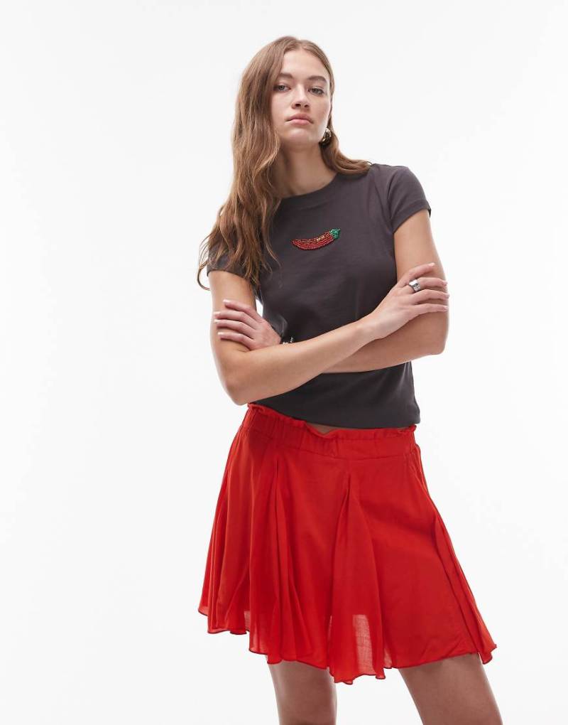 Topshop - Schwingender Minirock aus Baumwolle in Rot mit Godet-Details von Topshop