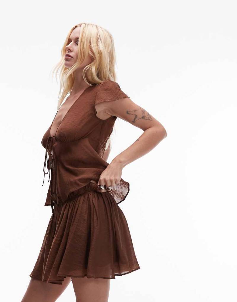 Topshop - Schwingender Minirock in Schokobraun von Topshop