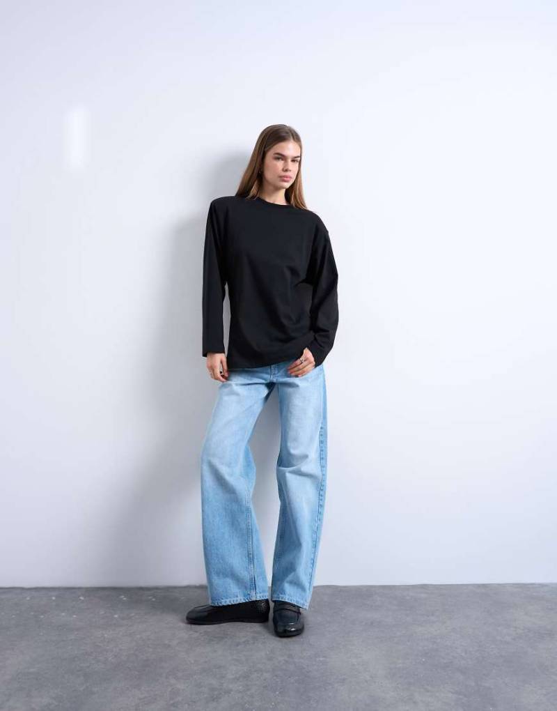 Topshop - Skater-T-Shirt in Schwarz mit geraffter Taille von Topshop