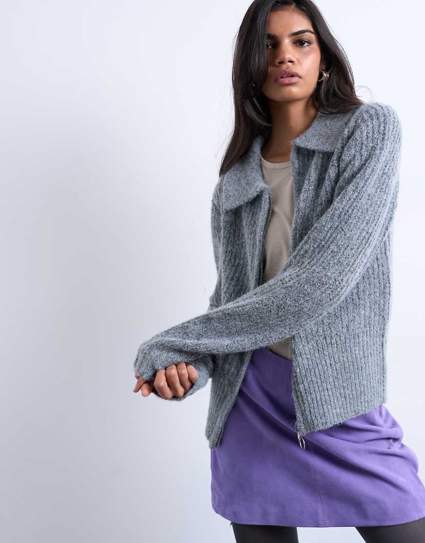 Topshop - Strickjacke in Grau mit Kragen und Reißverschluss mit Schiebering von Topshop