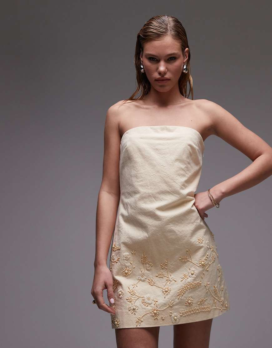 Topshop - Strukturiertes, trägerloses Kleid in Buttermilchgelb mit Bast-Stickerei von Topshop