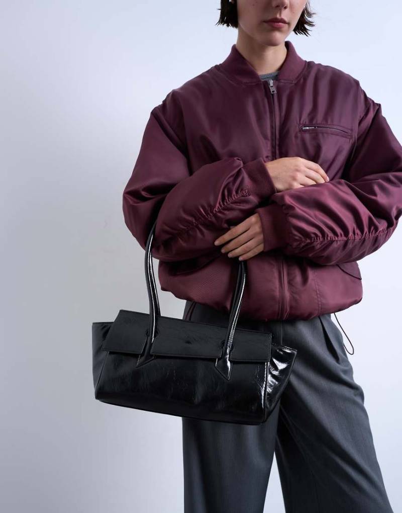 Topshop - Sunny - Schultertasche in Schwarz mit asymmetrischem Umschlag von Topshop