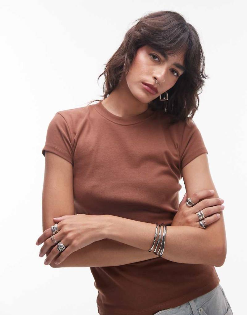 Topshop - T-Shirt für jeden Tag in Braun Topshop - T-Shirt für jeden Tag in Braun von Topshop