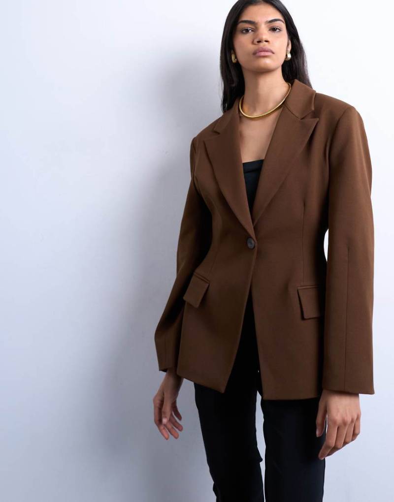 Topshop - Taillierter Blazer in Braun-Brown Topshop - Taillierter Blazer in Braun-Brown von Topshop