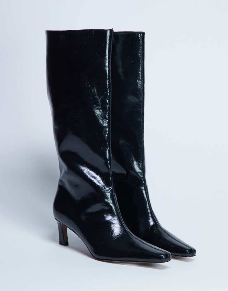 Topshop - Tanya - Kniehohe Stiefel in Schwarz mit spitzer Zehenpartie von Topshop