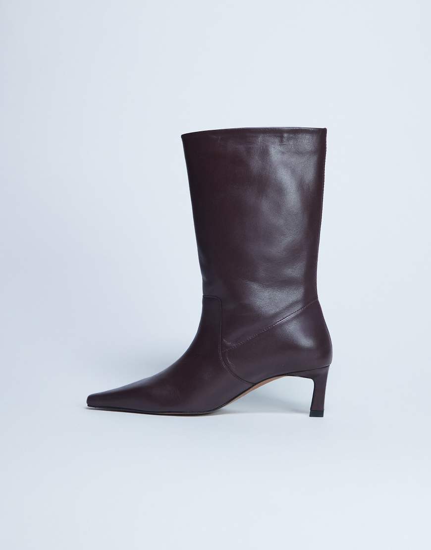 Topshop - Tiggy - Wadenhohe Stiefel in Burgunderrot aus hochwertigem Echtleder mit Absatz von Topshop
