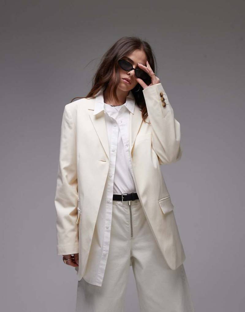 Topshop - Tonic - Eleganter Blazer in Creme mit hohem Reversansatz-Weiß von Topshop