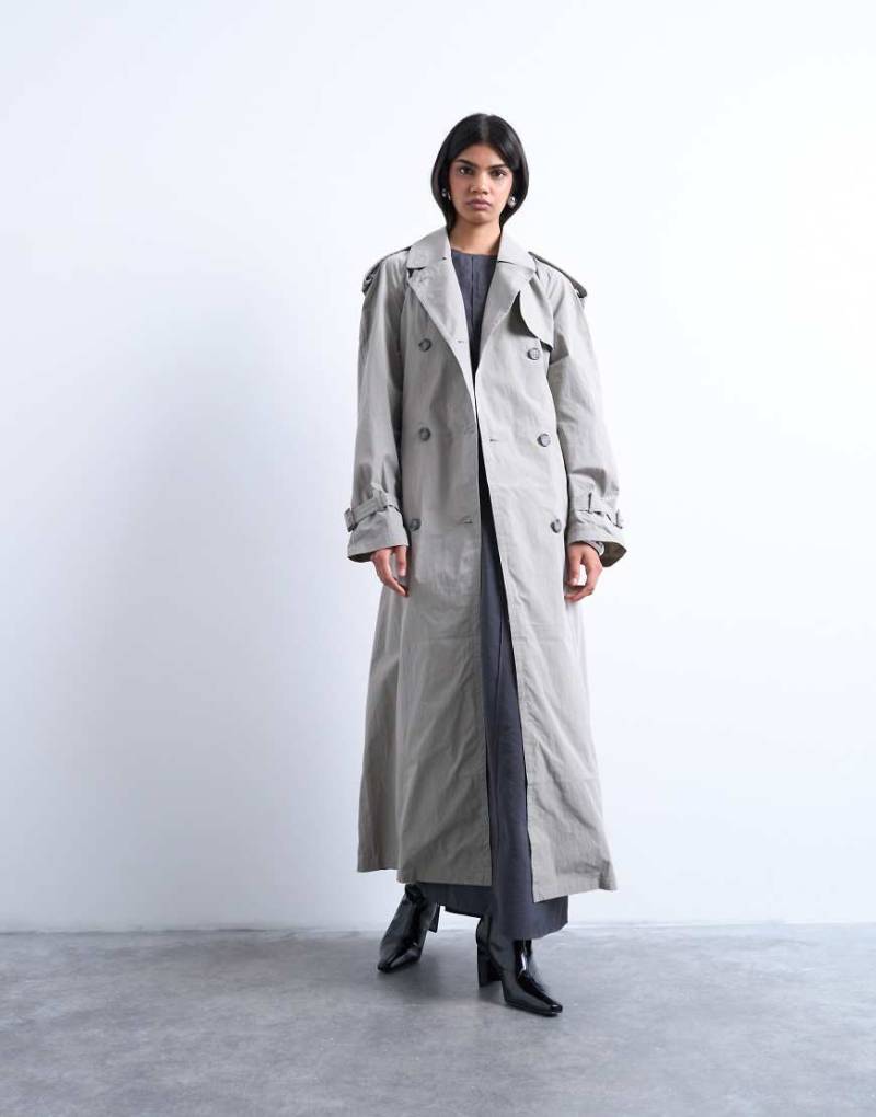 Topshop - Ungefütterter Longline-Trenchcoat aus Nylon in Grau von Topshop