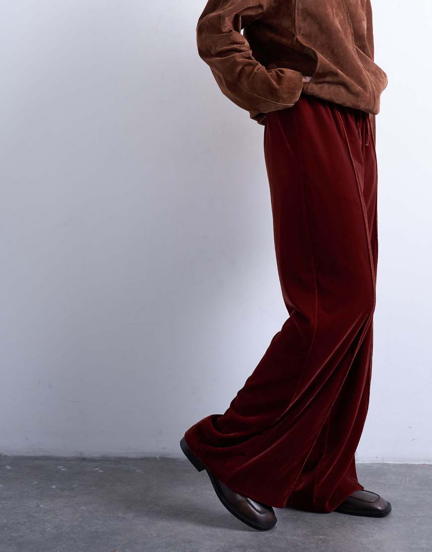 Topshop - Weit geschnittene Samt-Jogginghose in Tabakbraun mit mittelhohem Kordelzugbund-Brown von Topshop