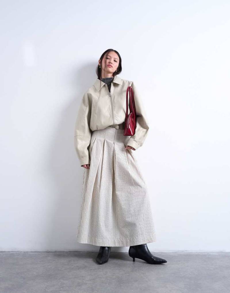 Topshop - Weiter, gestreifter Maxi-Faltenrock aus schwerem Webstoff in Schwarz-Weiß-Bunt von Topshop