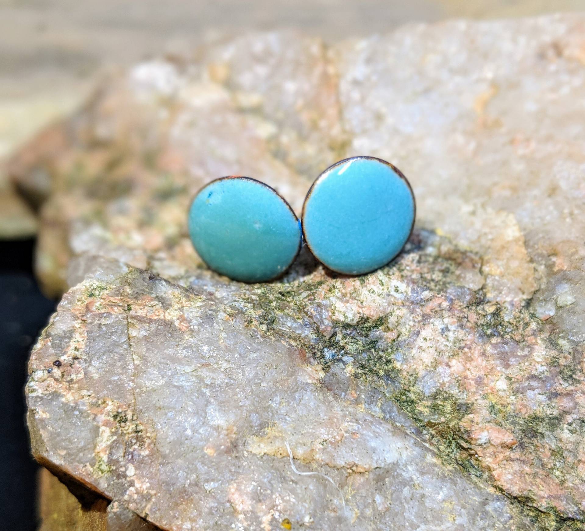 Atemberaubende Emaille Über Kupfer Boho Ohrstecker von TorchfireEnamelShop