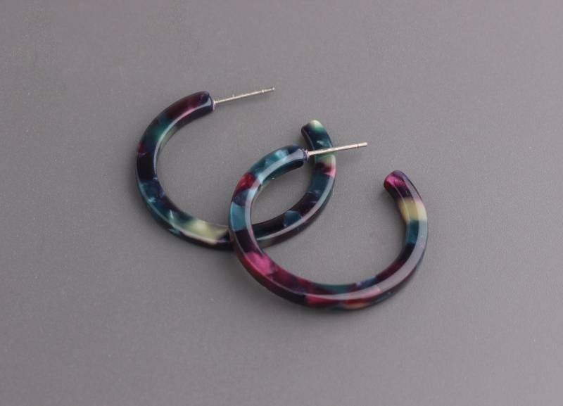 Grün Lila Creolen Zubehör, 1 Paar, Galaxy Creolen, Kleine Dünne Acetat Schildpatt Ear054-30-Gxy Grün Lila Creolen Zubehör, 1 Paar, Galaxy Creolen, Kleine Dünne Acetat Schildpatt Ear054-30-Gxy von TortoiseShellSupply