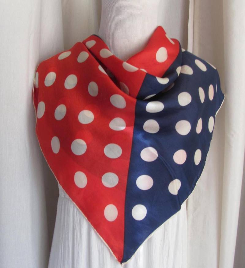 Glentex // Weicher Seidenschal - 26 "Zoll Im Quadrat Designer Signierte Schals von TotallyScarves