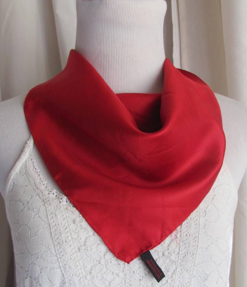 Schönes Kleines, Einfarbiges, Rotes Seidentuch - 17" // Vintage Designer Schals von TotallyScarves