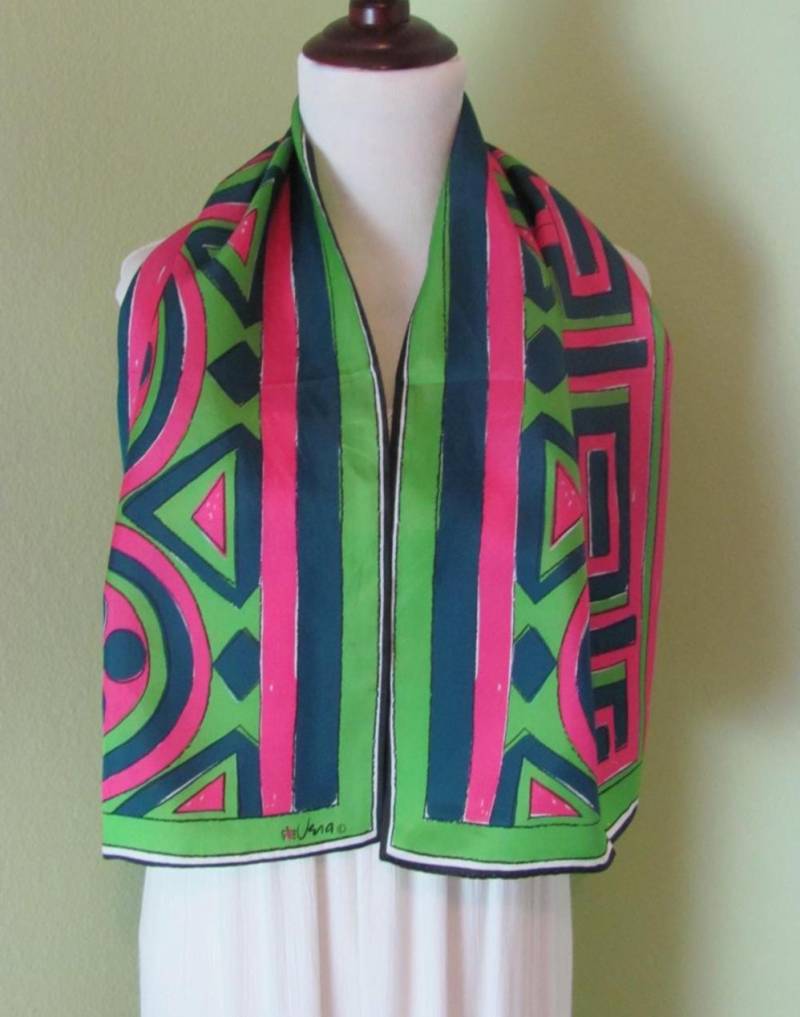 Vera Neumann // Schöner Grün Blau Pinker Retro Vintage Acetat Schal - 14 "x 44" Lang Circa 1970S 800+ Designer Signierte Schals von TotallyScarves