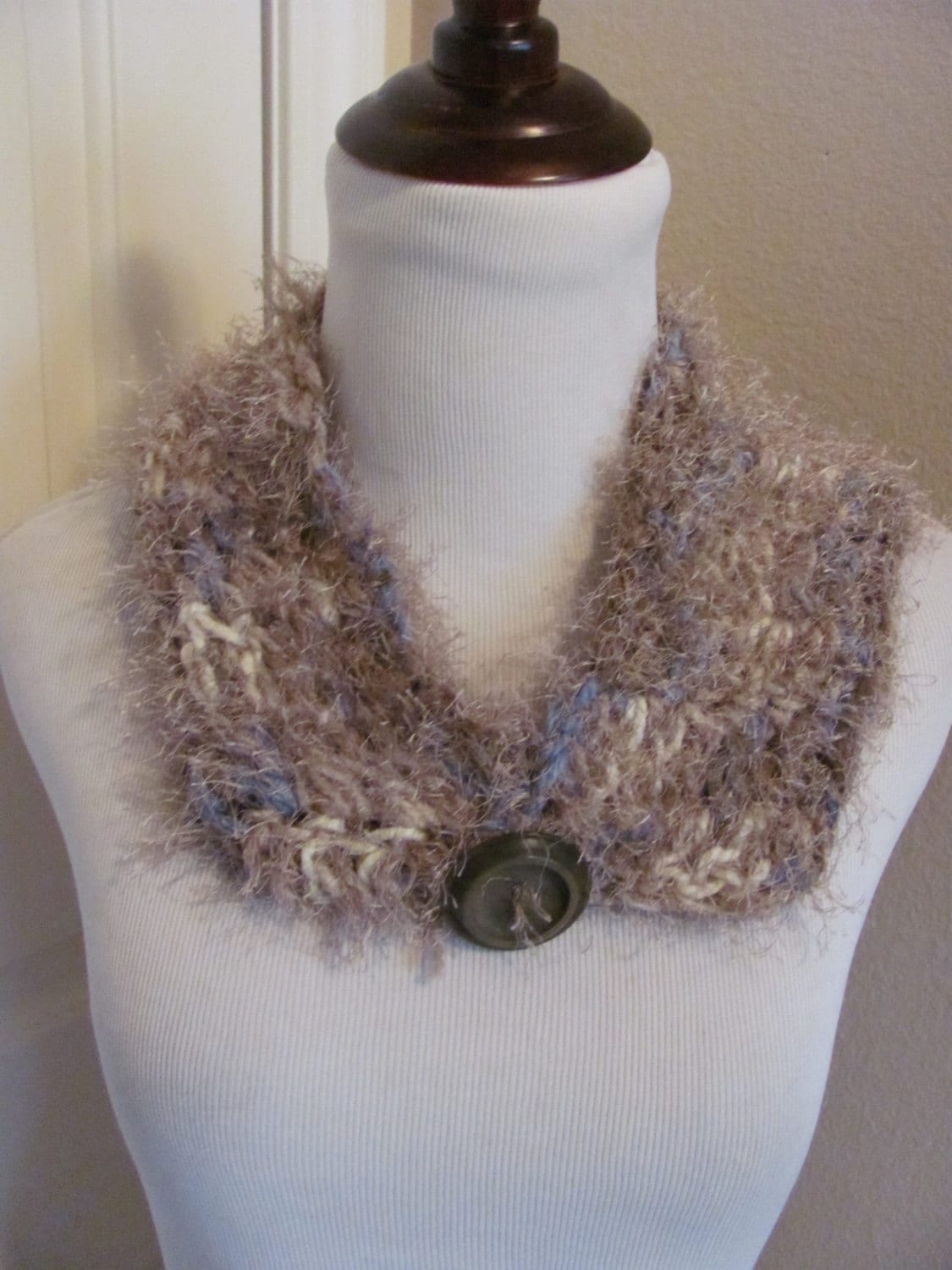Verkauf Beige Blau Fuzzy Chunky Warm Winter Cowl Kragen Schal - 10 cm Breit | 05 von TotallyScarves