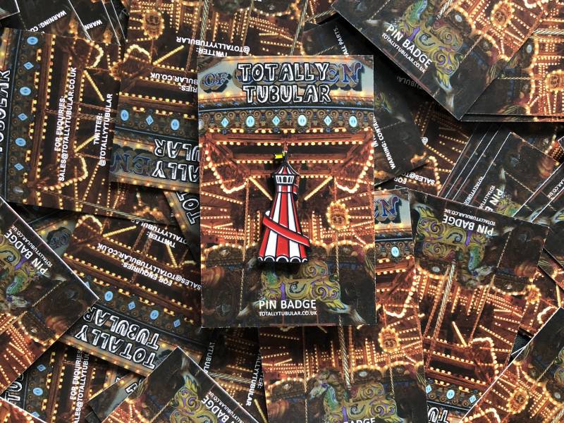 Helter Skelter | Folie Messegelände Emaille Metallstift Abzeichen Helter Skelter | Folie Messegelände Emaille Metallstift Abzeichen von TotallyyTubular