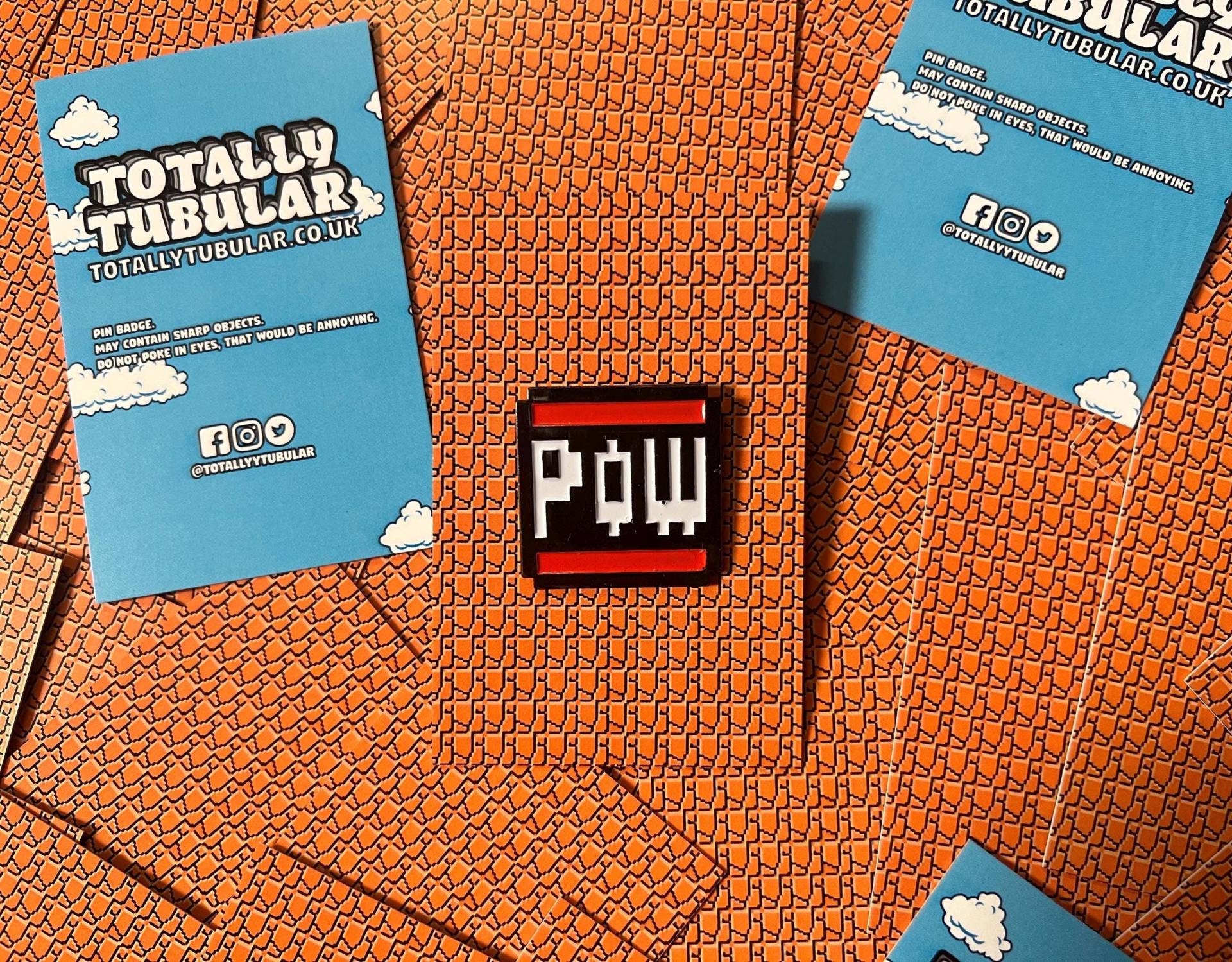 Super Mario Bros. Pow Block Hartemail Pin Super Mario Bros. Pow Block Hartemail Pin von TotallyyTubular