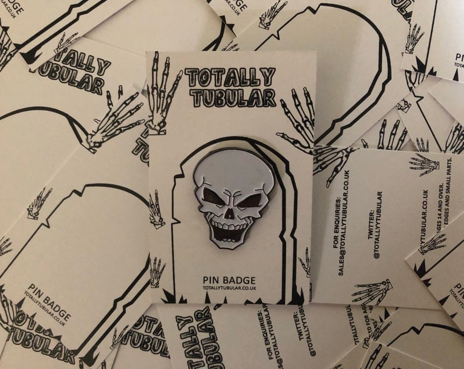 Totenkopf Emaille Pin Mit Schwarzem Nickel Finish Totenkopf Emaille Pin Mit Schwarzem Nickel Finish von TotallyyTubular