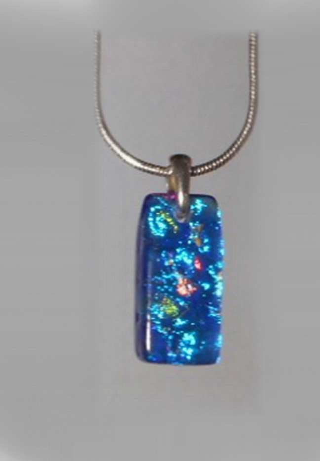 Ein Hauch Von Glas Dichroic Glashalskette Mit Einer Silbernen Kette Inklusive - Style # 4 in 16 Farben Ein Hauch Von Glas Dichroic Glashalskette Mit Einer Silbernen Kette Inklusive - Style # 4 in 16 Farben von TouchofGlassDichroic