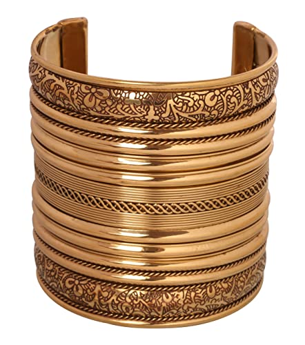 Touchstone NEU Indian Bollywood handgefertigt geätzt Hübscher Blumen Dramatischer Look Slip in leicht zu tragen 3 Zoll Designer Schmuck Manschettenarmband im Goldton für Frauen. von Touchstone