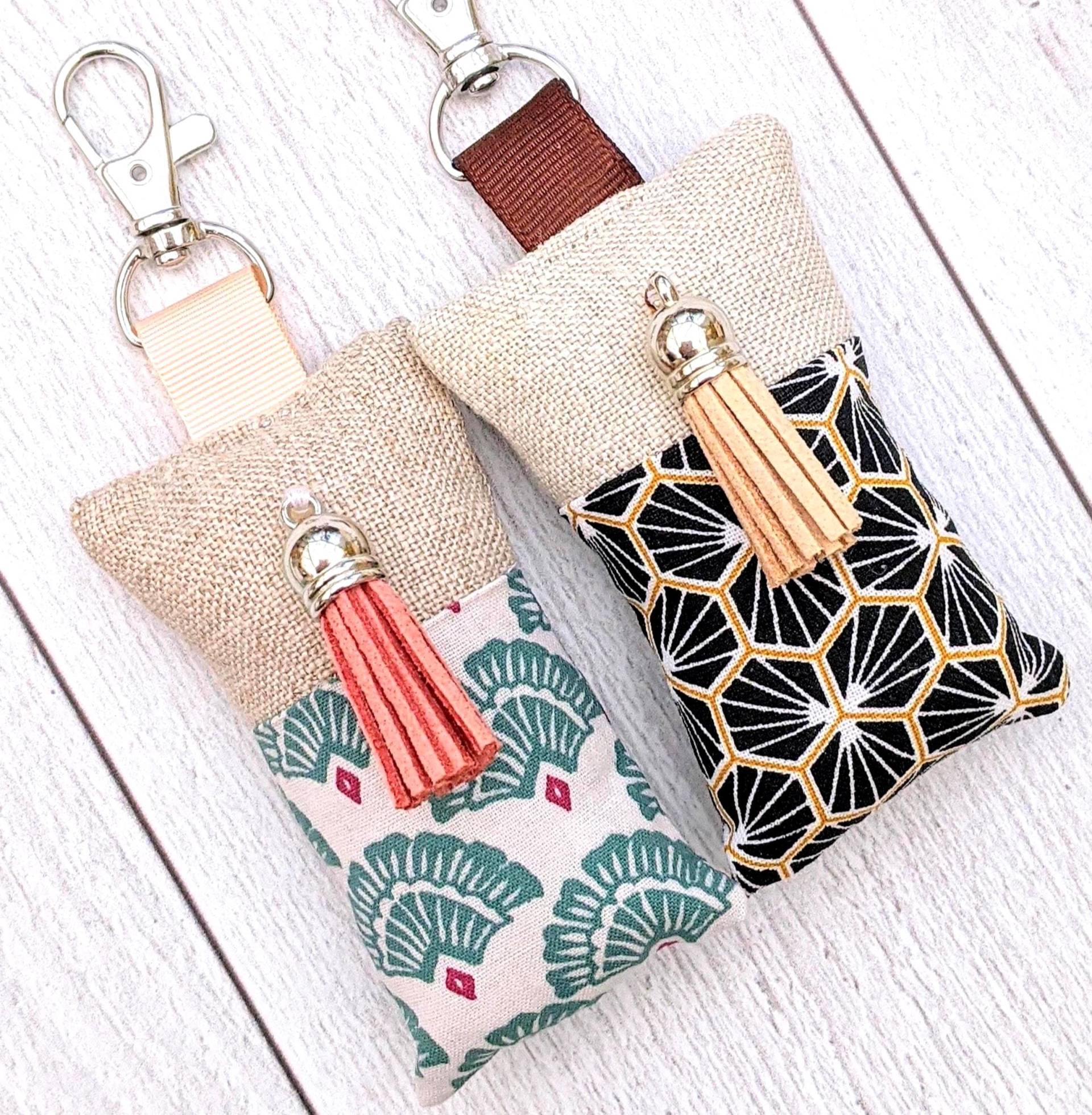 Schlüsselanhänger Aus Baumwoll- Und Leinenstoff - Handgefertigt in Frankreich von ToudouxDeLaMaitresse
