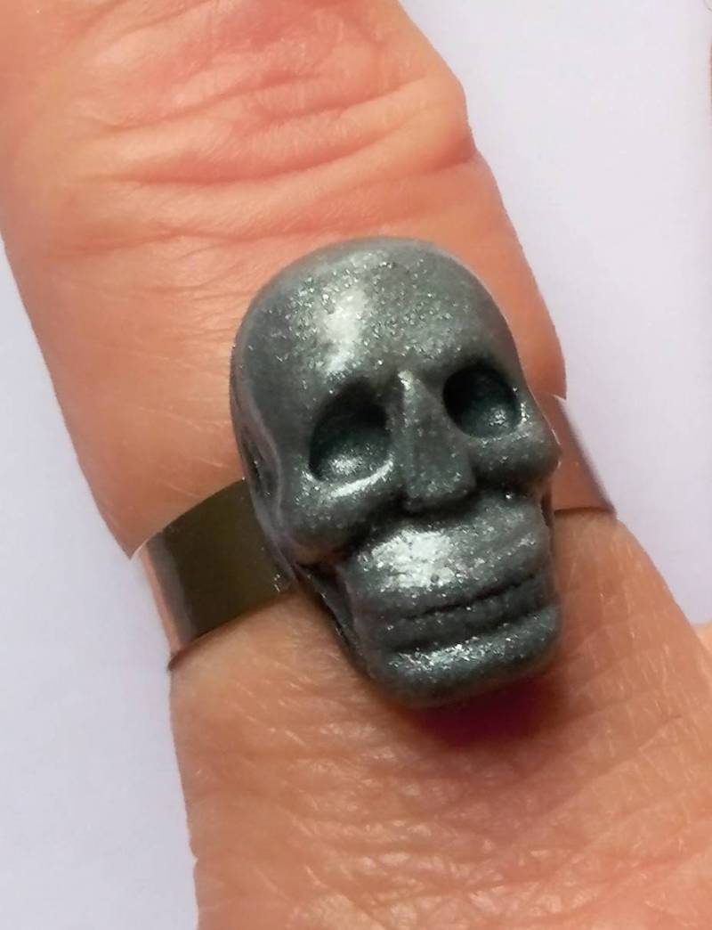 Mini Silber Totenkopf Ring von ToxicGlamour