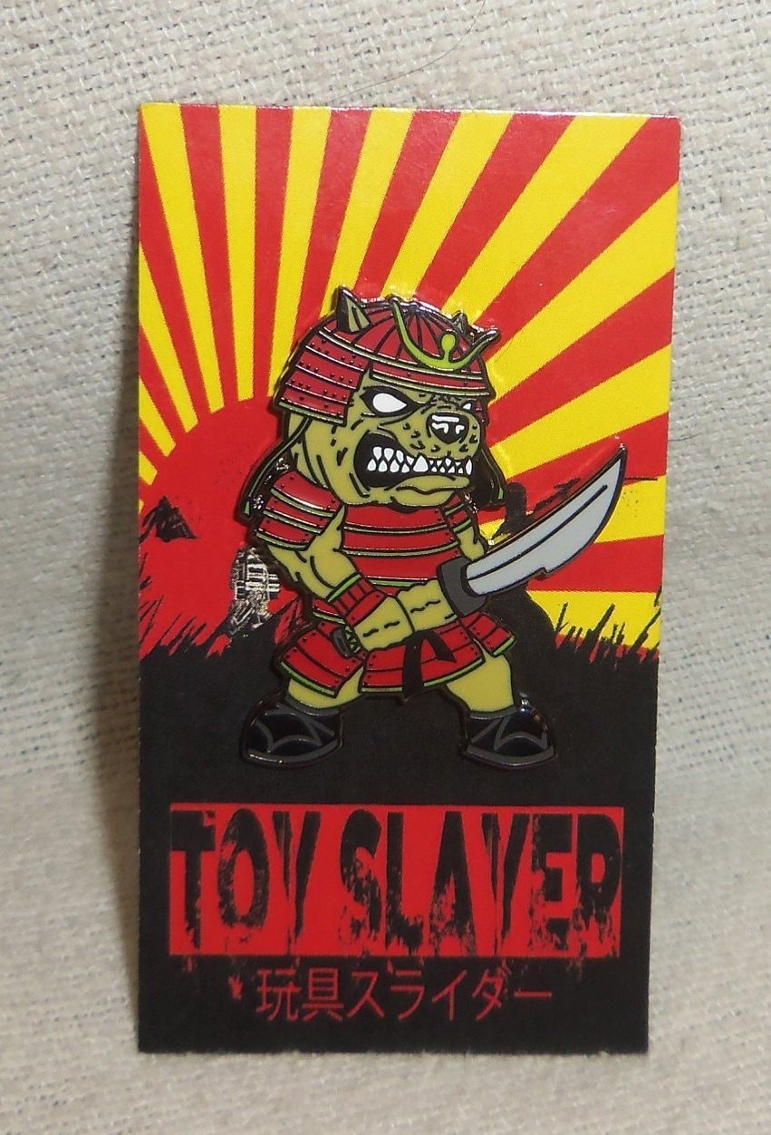 Samurai Hund Metall Emaille Pin Samurai Hund Metall Emaille Pin von ToySlayer