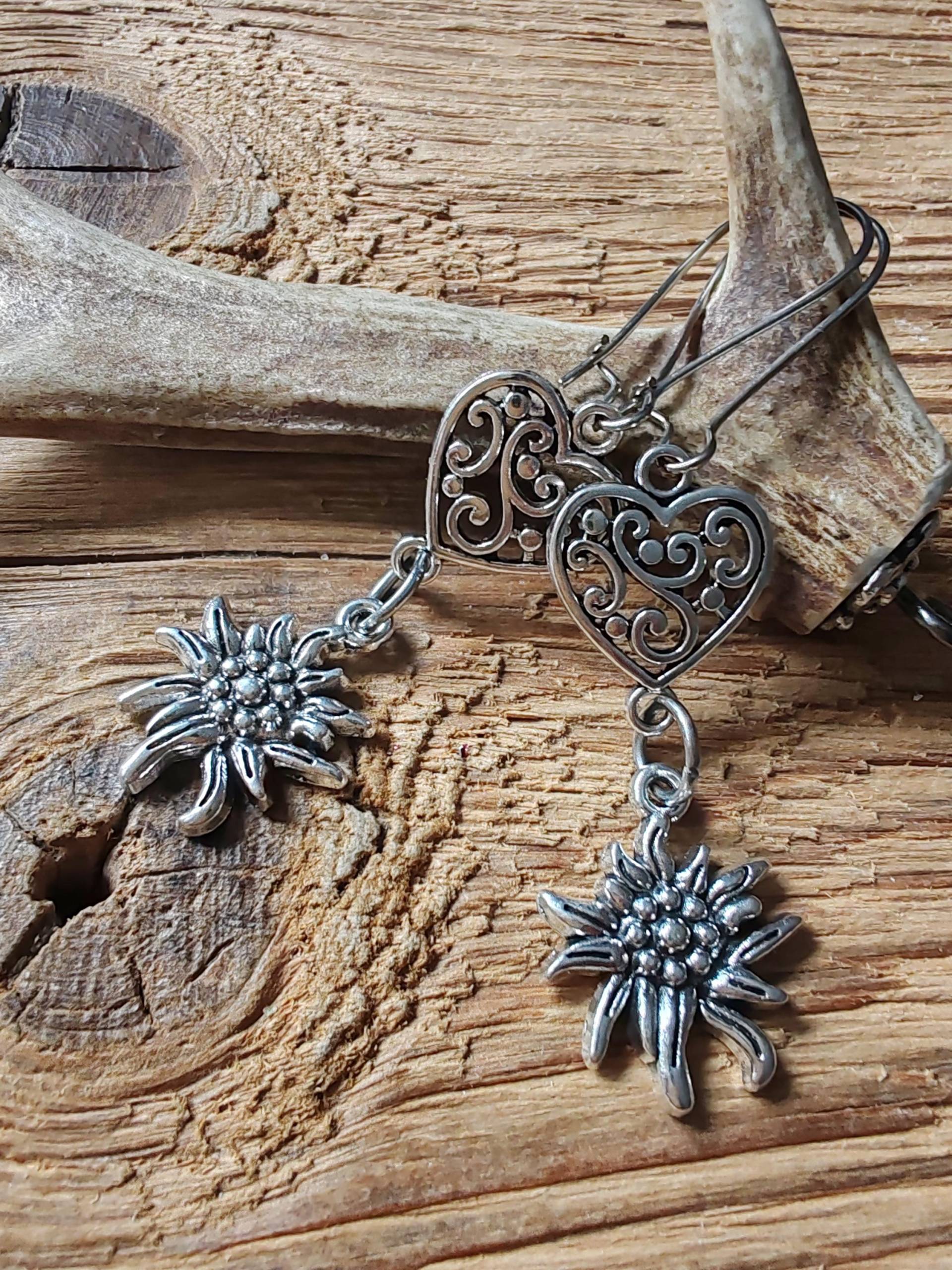 Ohrringe, Herz Mit Edelweiß, Trachtenschmuck, Ohrschmuck, Trachtenaccessoires, Dirndlschmuck von Trachtenladerl