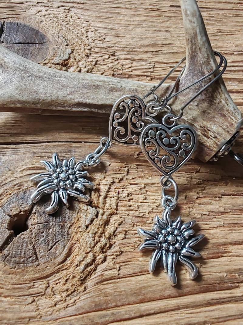 Ohrringe, Herz Mit Edelweiß, Trachtenschmuck, Ohrschmuck, Trachtenaccessoires, Dirndlschmuck von Trachtenladerl