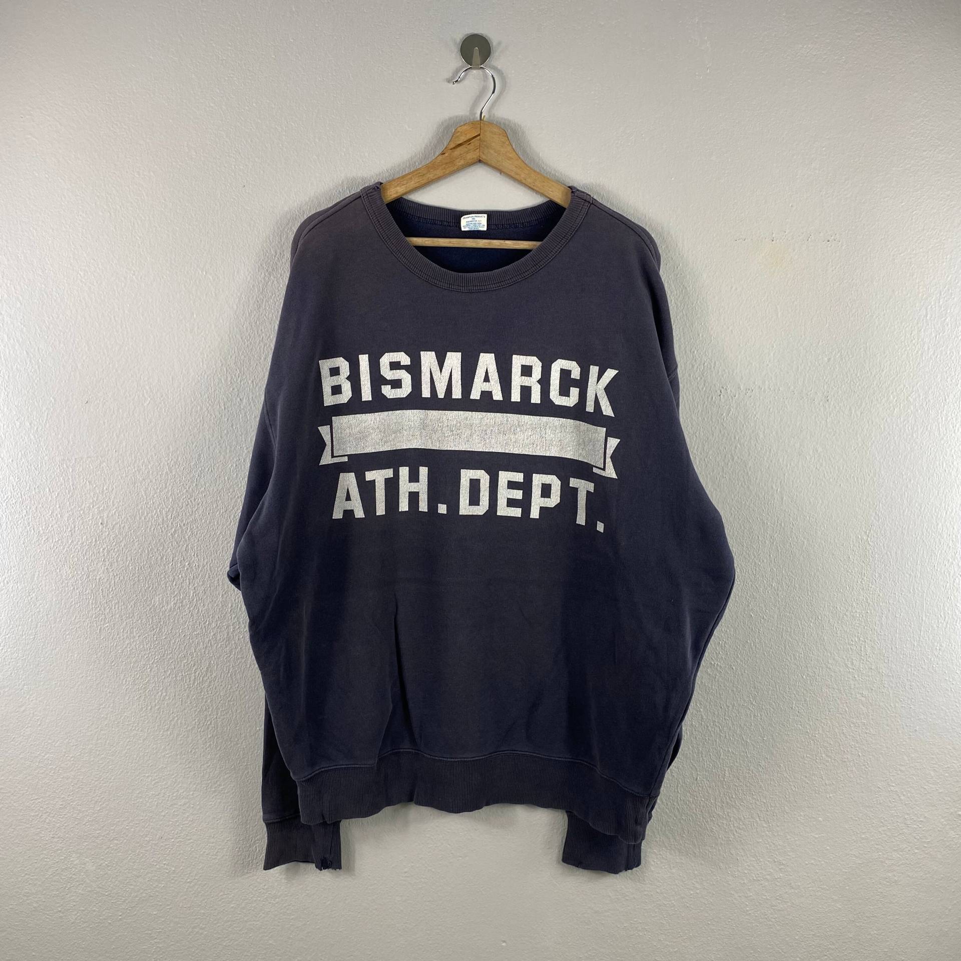 Vintage Champion Bismarck Ath Dept Spell Out Casual Style Distressed Sun Faded Sportswear Sweatshirt Pullover Rundhalsausschnitt Blau von Tracstore