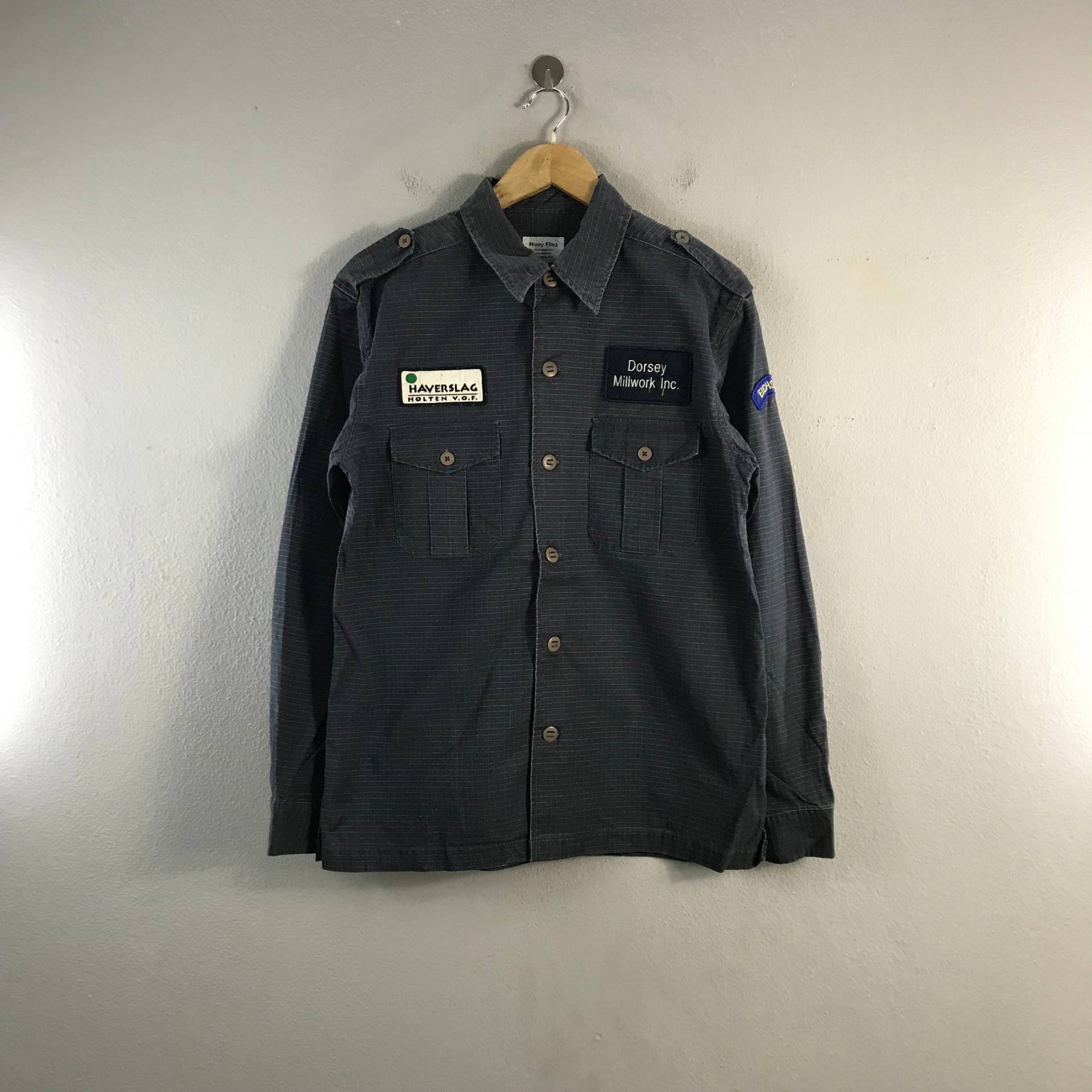 Vintage Navy Flag Japan Workers Style Ripstop Patches Herrenmode Casual Workwear Outfits Fashion Shirt Oxford Buttondown Grau Groß von Tracstore