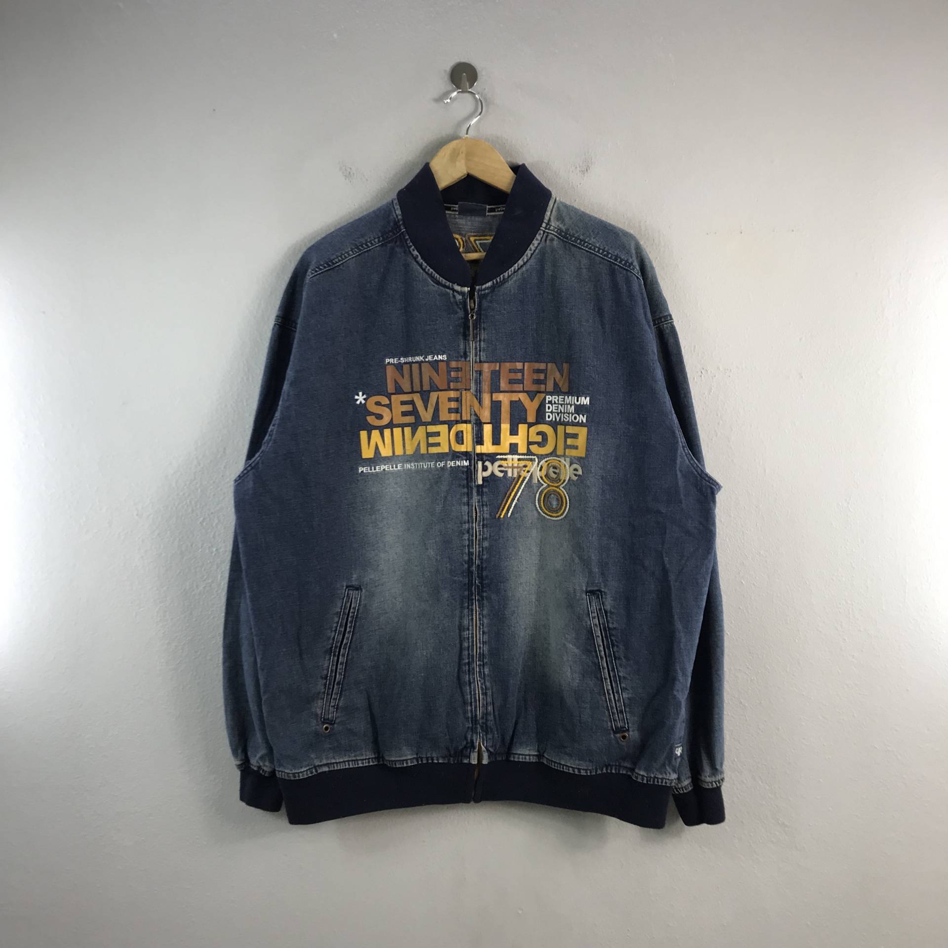 Vintage Pellepelle Nineteen Seventy Eight Denim Bestickt Herrenmode Jeans Stil Casual Outfit Fashion Bombers Windjacke Blau Groß von Tracstore