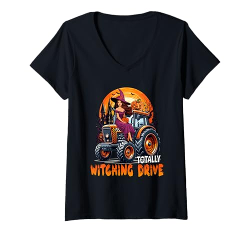 Damen Totally Witching Drive Cute Witch On Tractor Halloween T-Shirt mit V-Ausschnitt Damen Totally Witching Drive Cute Witch On Tractor Halloween T-Shirt mit V-Ausschnitt von Tractor Halloween Costume
