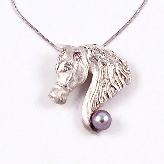 sterling Silber Designer Pferdekopf Anhänger von TracyJanuleDesigns