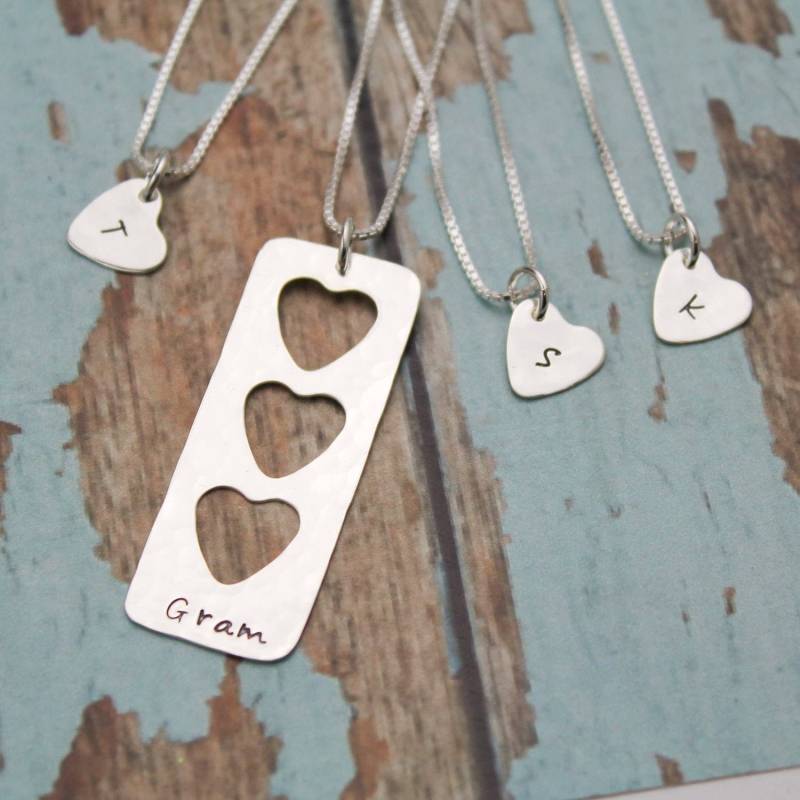 Großmutter Enkelin Set Von 4 Herz Personalisierte Halskette Mutter Tochter Halsketten Sterling Silber Hand Gestempelt von TracyTayanDesigns